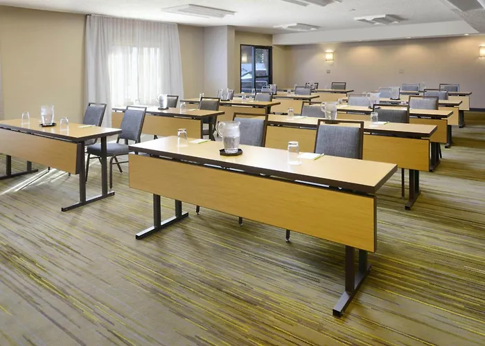 Sonesta Select Dallas Central Expressway